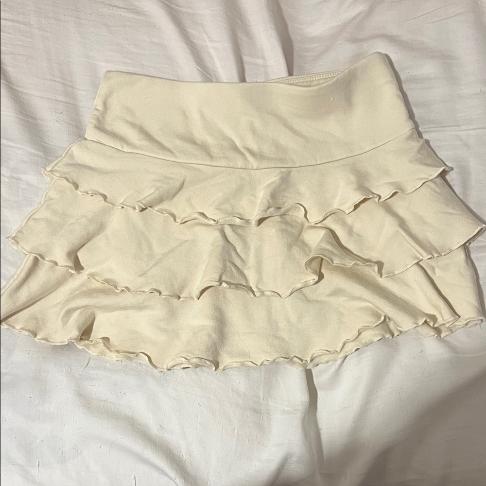 Forever 21 Cream Ruffled mini Skirt